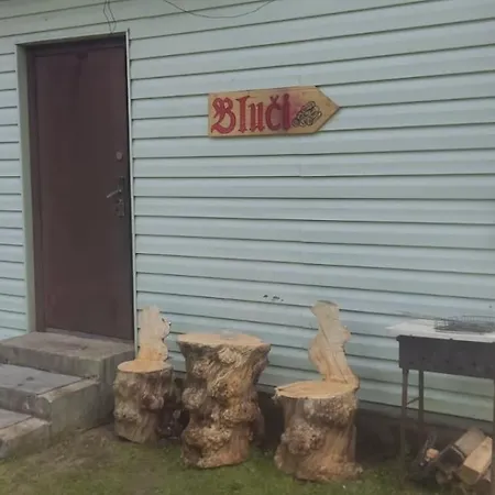 Semesterbostad Bluci *